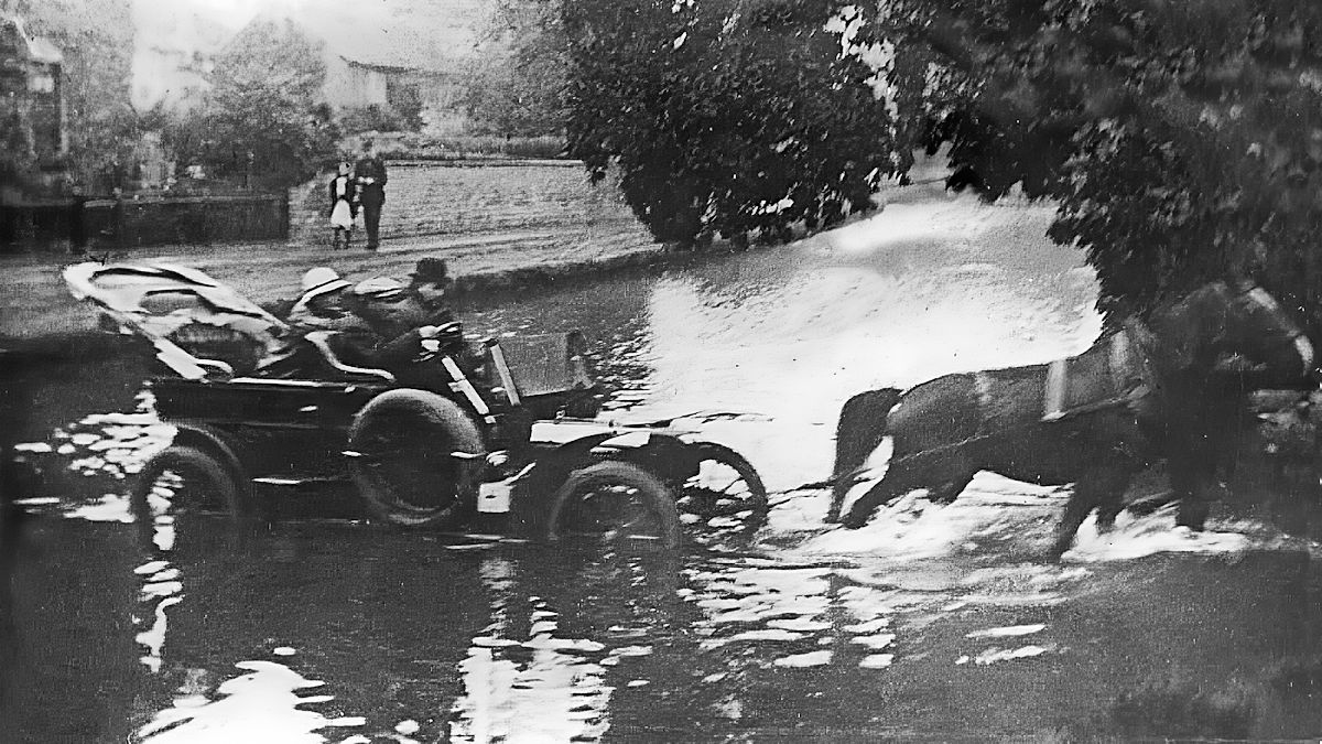Early vehicle recovery using horse power